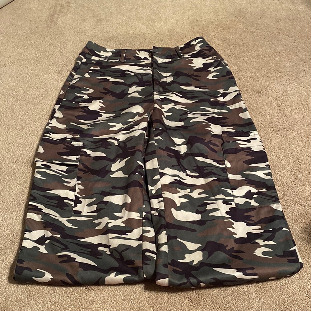 Camouflage baggy pants